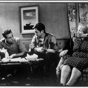 Foto Extraños en el paraíso