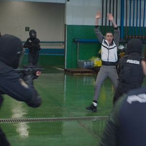 Foto Quien a hierro mata