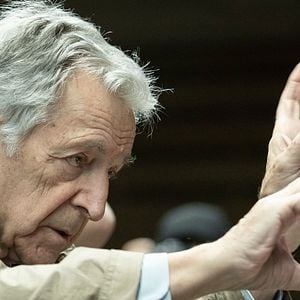 Foto Adults in the Room (Comportarse como adultos)