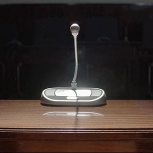 Foto Bajo Escucha. El Acusado