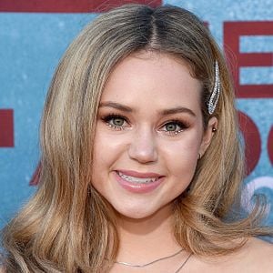 Foto Brec Bassinger