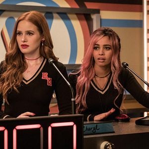 Foto Madelaine Petsch