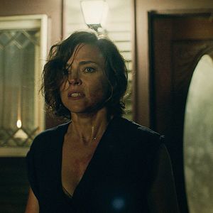 Foto Girl on the Third Floor