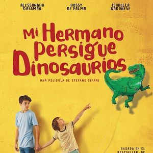 Foto Mi hermano persigue dinosaurios