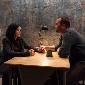 Foto Sullivan Stapleton