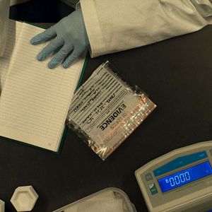 Foto How to Fix a Drug Scandal