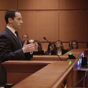 Foto How to Fix a Drug Scandal