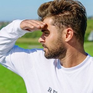 Foto Zac Efron: Con los pies en la tierra