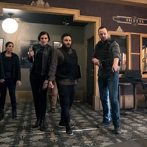 Foto Sullivan Stapleton