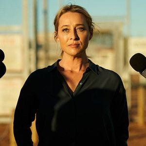 Foto Asher Keddie
