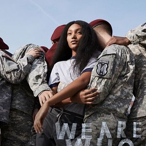 Foto We Are Who We Are