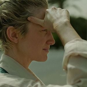 Foto Andrea Riseborough