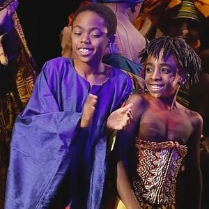 Foto Becoming: Ha nacido una estrella