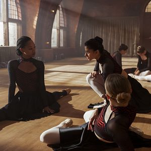 Foto Delicadas y crueles