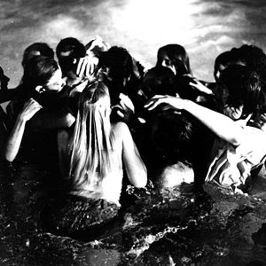 Foto Vinieron de dentro de...