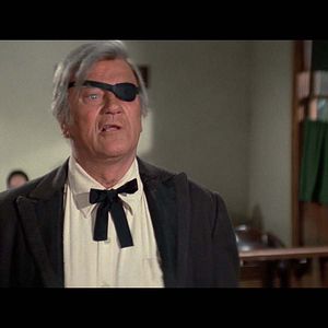 Foto El rifle y la Biblia