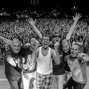 Foto A este lado de la carretera