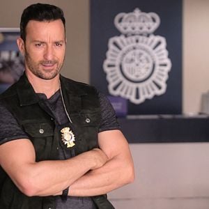 Foto Servir y proteger