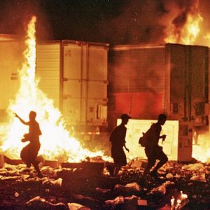 Foto Woodstock 99: Peace, Love, and Rage