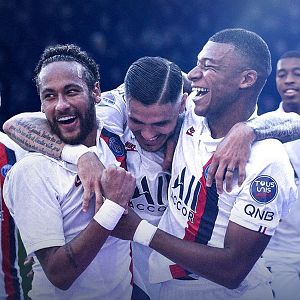 Foto Ici c’est Paris, 50 ans de passion