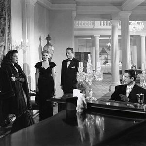 Foto La diosa arrodillada