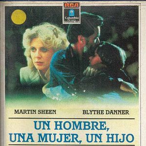 Foto Un hombre, una mujer, un hijo