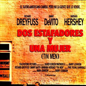 Foto Dos estafadores y una mujer