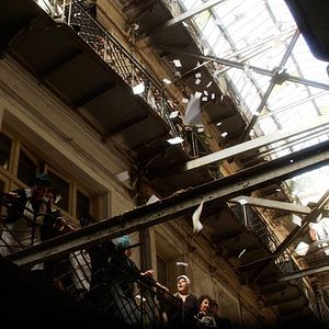 Foto Walking with the Enemy