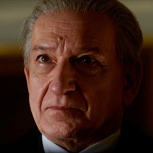 Foto Walking with the Enemy