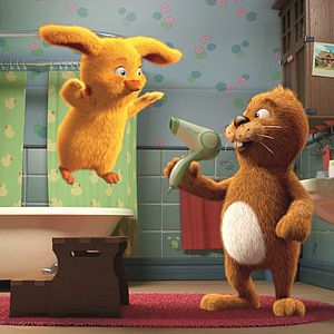 Foto Keinohrhase und Zweiohrküken