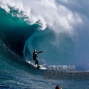 Foto Storm Surfers 3D (Surfistas de tormentas)
