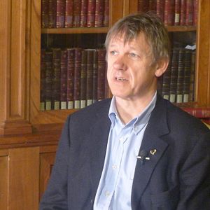 Foto Una esvástica sobre el Bidasoa