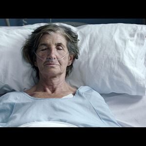 Foto Amaren Eskuak (Las manos de mi madre)