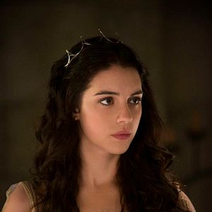 Foto Adelaide Kane