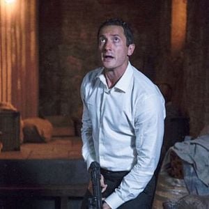 Foto Sasha Roiz