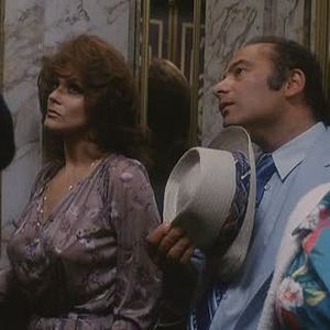 Foto Lookin' to Get Out