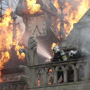 Foto Arde Notre-Dame