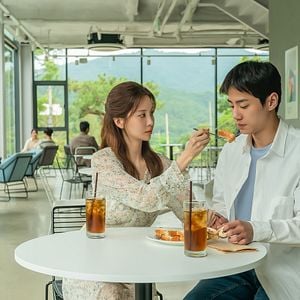 Foto Amarrados al amor