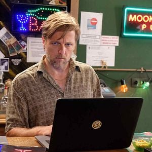 Foto Servir y proteger