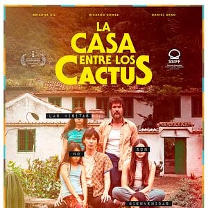 Foto La casa entre los cactus