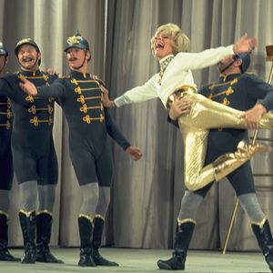 Foto Millie, una chica moderna