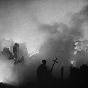 Foto Sobre la historia natural de la destrucción