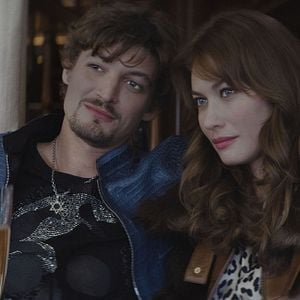 Foto Sangre y dinero