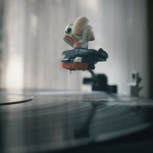 Foto Marcel The Shell With Shoes On