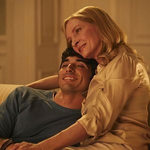 Foto Rojo, blanco y sangre azul