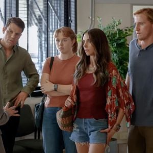 Foto Apples Never Fall (Un revés inesperado)