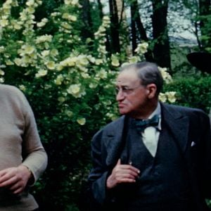 Foto Einstein y la bomba