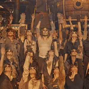 Foto This Is Me…Now: Una historia de amor