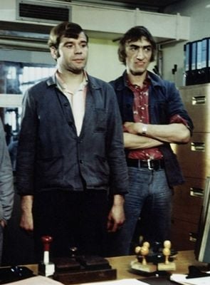 Cartel de Ocho horas no hacen un día 