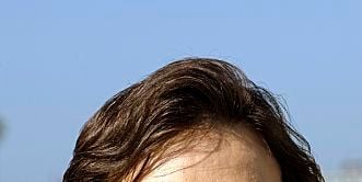 Cartel de Rebelarse contra el sistema